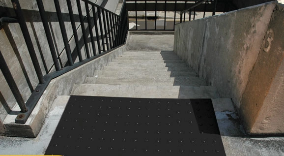 ada-walkway-2 ada-walkway-2